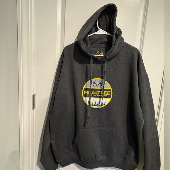 NWOT- Realtree “Built for Adventure” men’s hoodie, color is gray, size xl - Picture 1 of 5